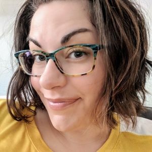 Meet your Posher, Courtney